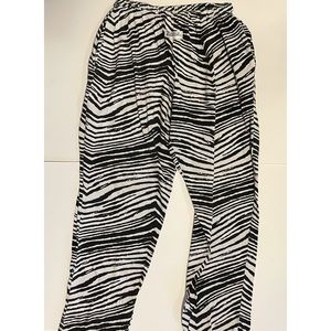 Zubaz | Black and White